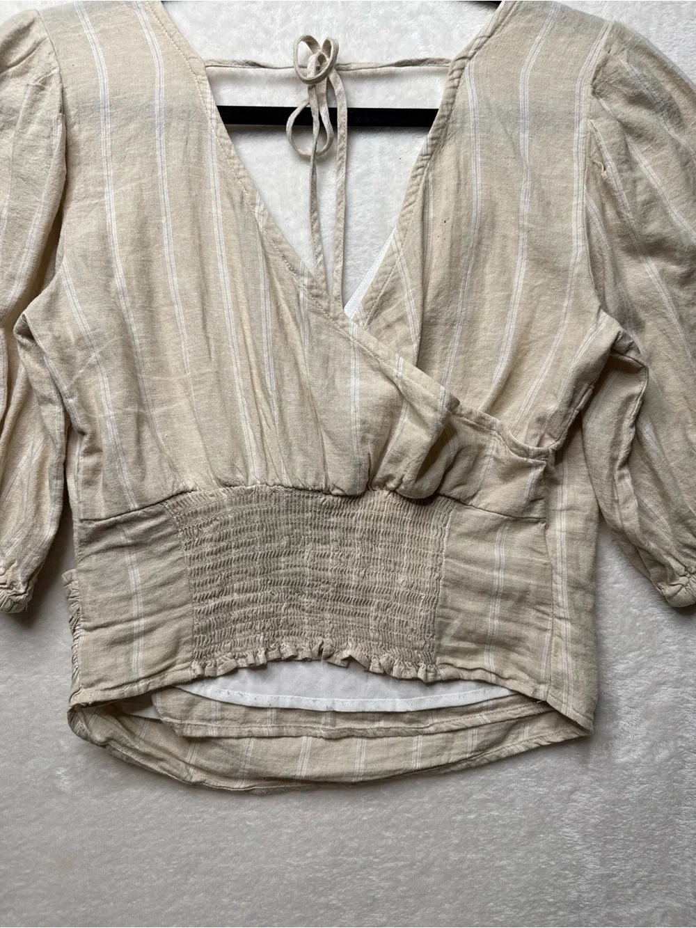 Abercrombie & Fitch light beige